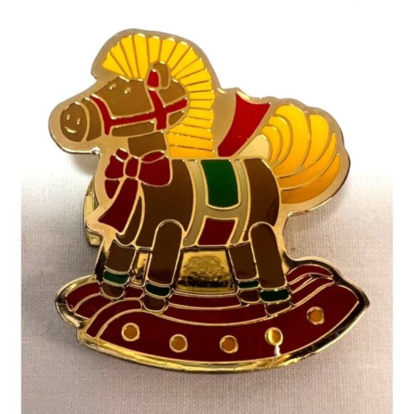 Set Of 4 Vintage Christmas Button Covers Featuring Wreath Soldier Snowman & Rock - Picture 2 of 7